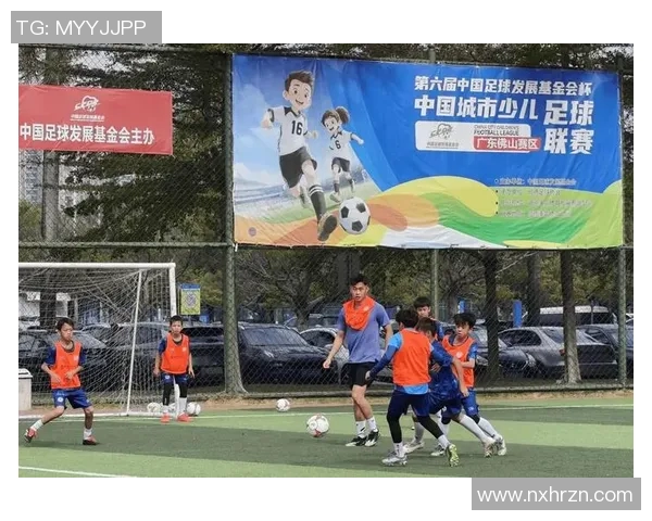 佰喜足球引领新潮流助力青少年成长与足球梦想的实现